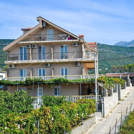 Guest House Ivana Τίβατ Εξωτερικό φωτογραφία