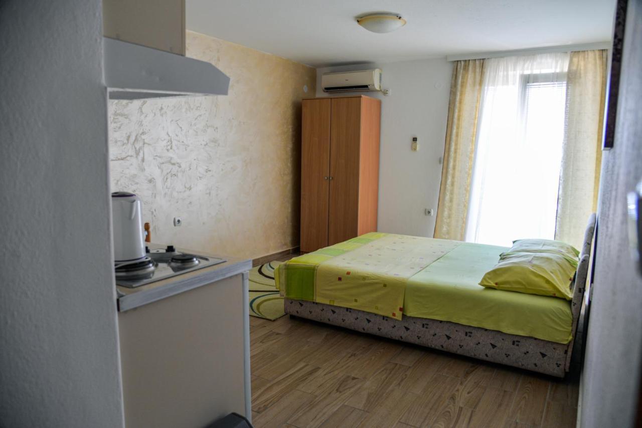 Guest House Ivana Τίβατ Εξωτερικό φωτογραφία