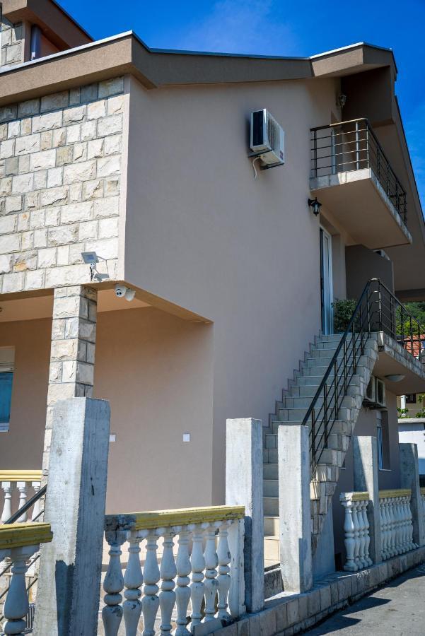 Guest House Ivana Τίβατ Εξωτερικό φωτογραφία