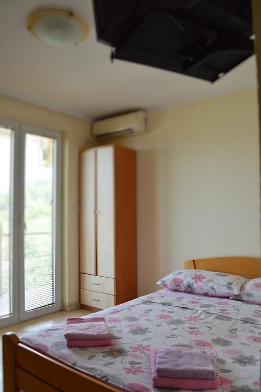 Guest House Ivana Τίβατ Εξωτερικό φωτογραφία